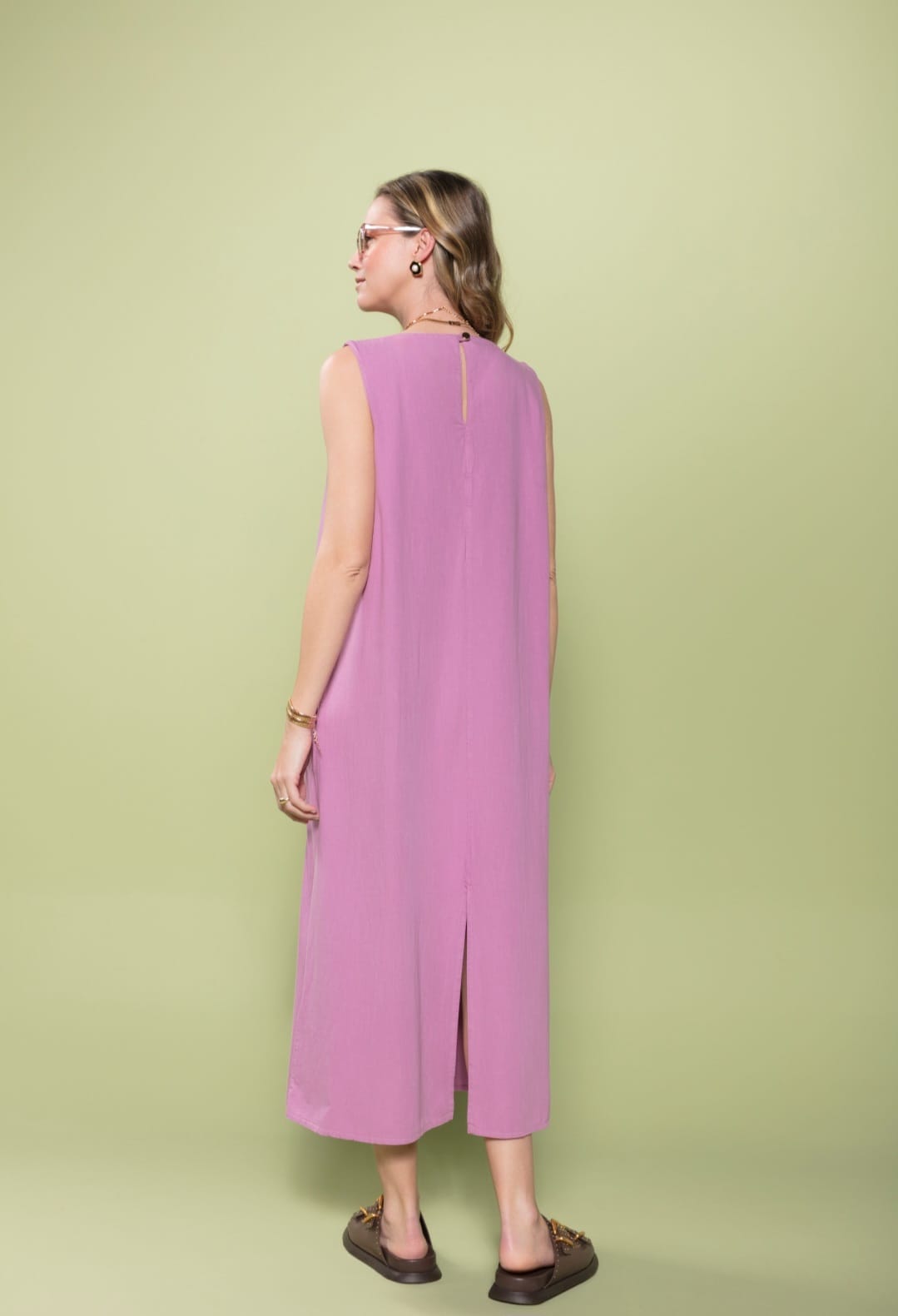 VESTIDO AMPLO COM BOLSO E FENDA BIAMAR (VISCOSE E ALGODÃO)