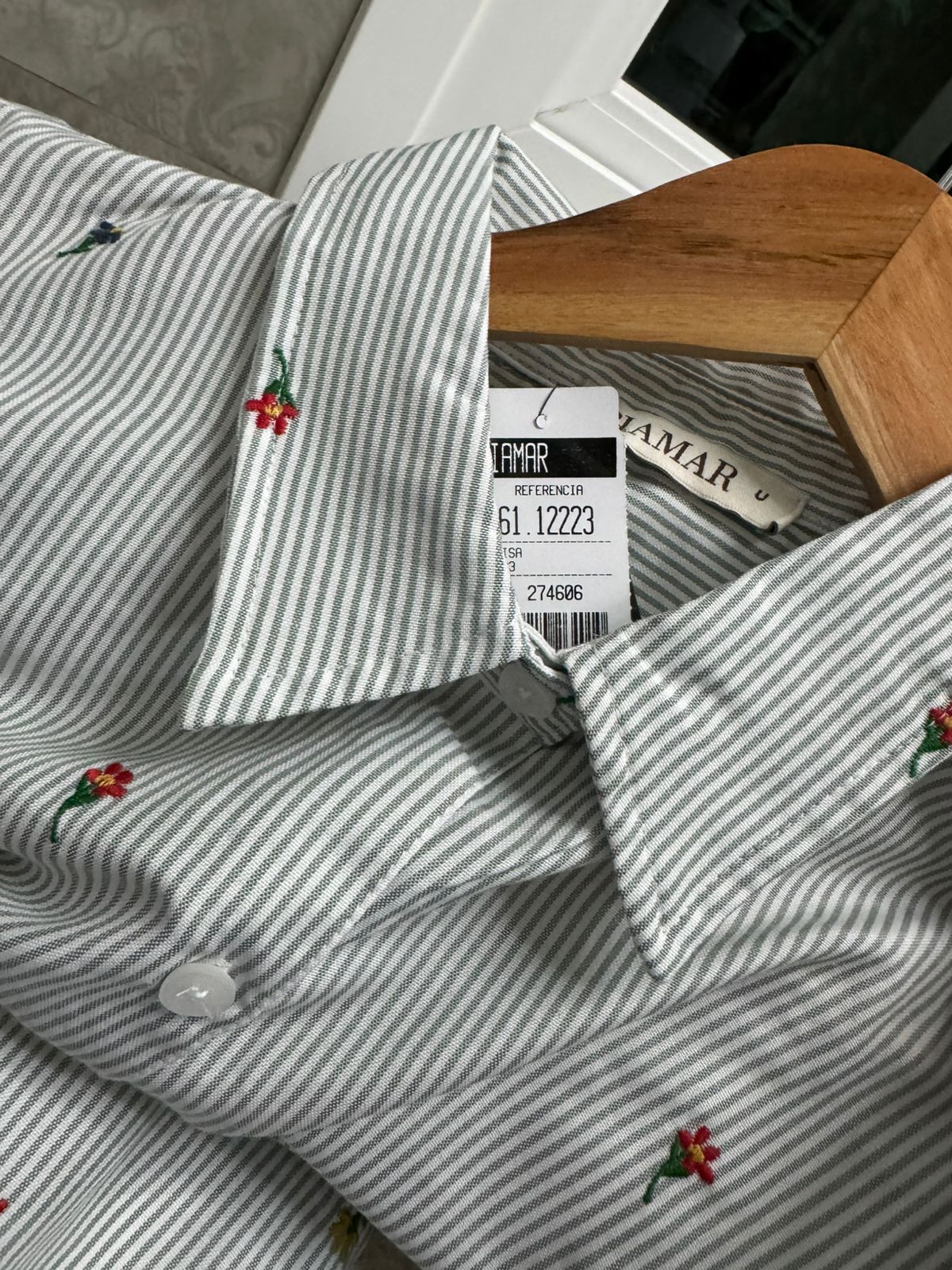 CAMISA EM ALGODÃO BORDADO MINI FLOR BIAMAR