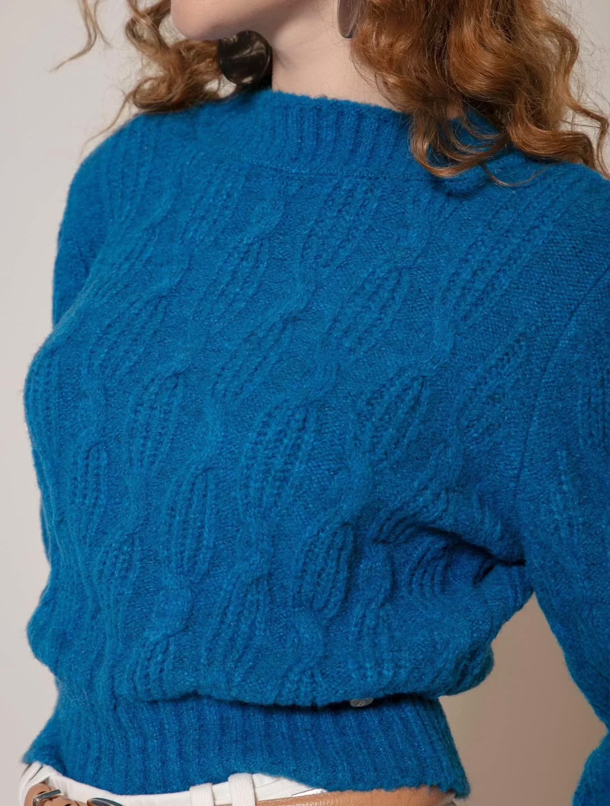 Blusa com trama trabalhada e gola redonda Biamar 12438