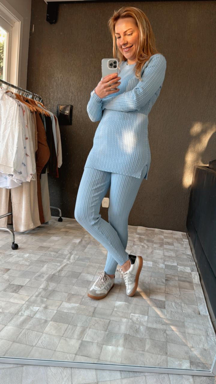 BLUSA ALONGADA EM ALGODÃO COM TECIMENTO EM TRANÇAS, GOLA REDONDA E MANGAS DE CAVA POSTA BIAMAR