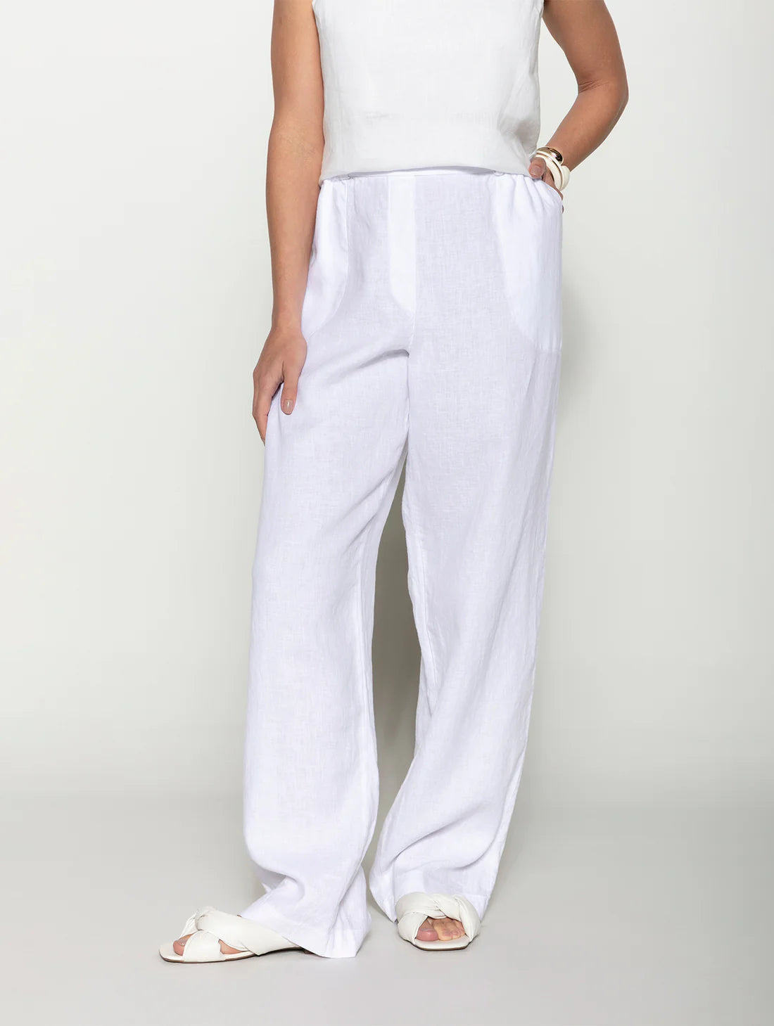 CALÇA RETA EM LINHO COM BOLSOS E ELÁSTICO BIAMAR 12065 100% LINHO