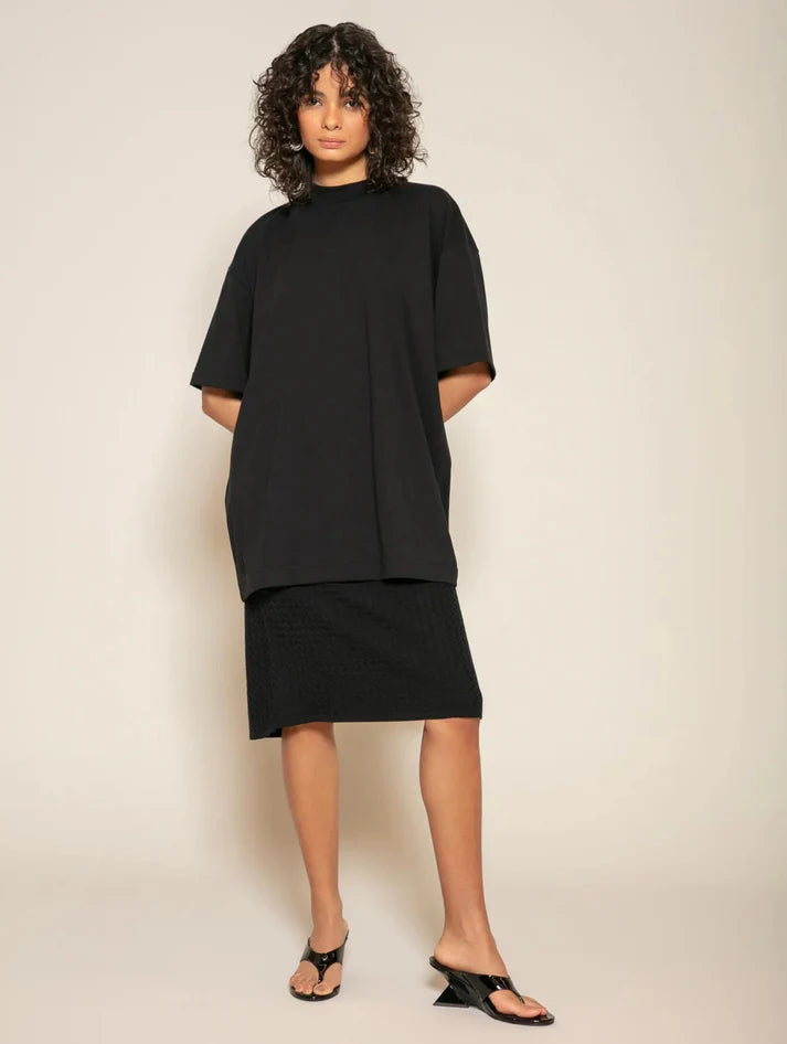 BLUSA OVERSIZED MANGA CURTA COM GOLA REDONDA E DETALHE EM TRICÔ BIAMAR 12094