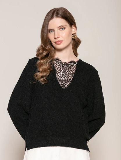 Blusa em fio pluma exclusivo Biamar com detalhe em renda 12503