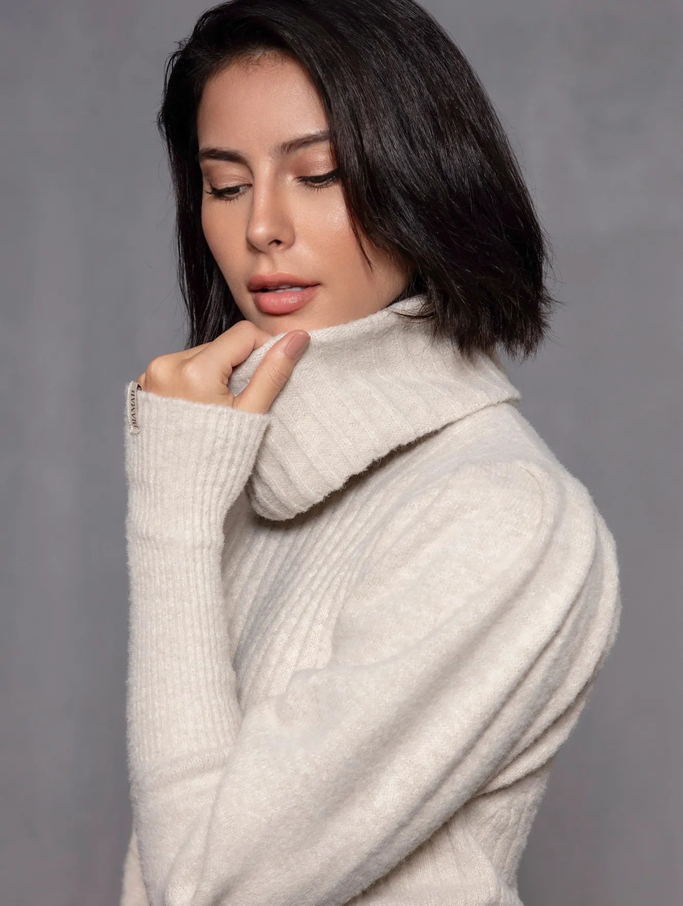 VESTIDO BIAMAR COM GOLA REMOVÍVEL