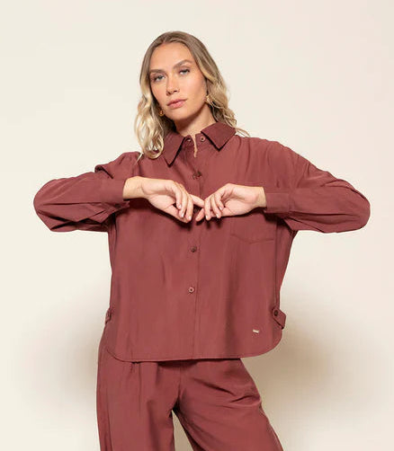 Camisa com detalhe em elástico e botão Biamar 12240