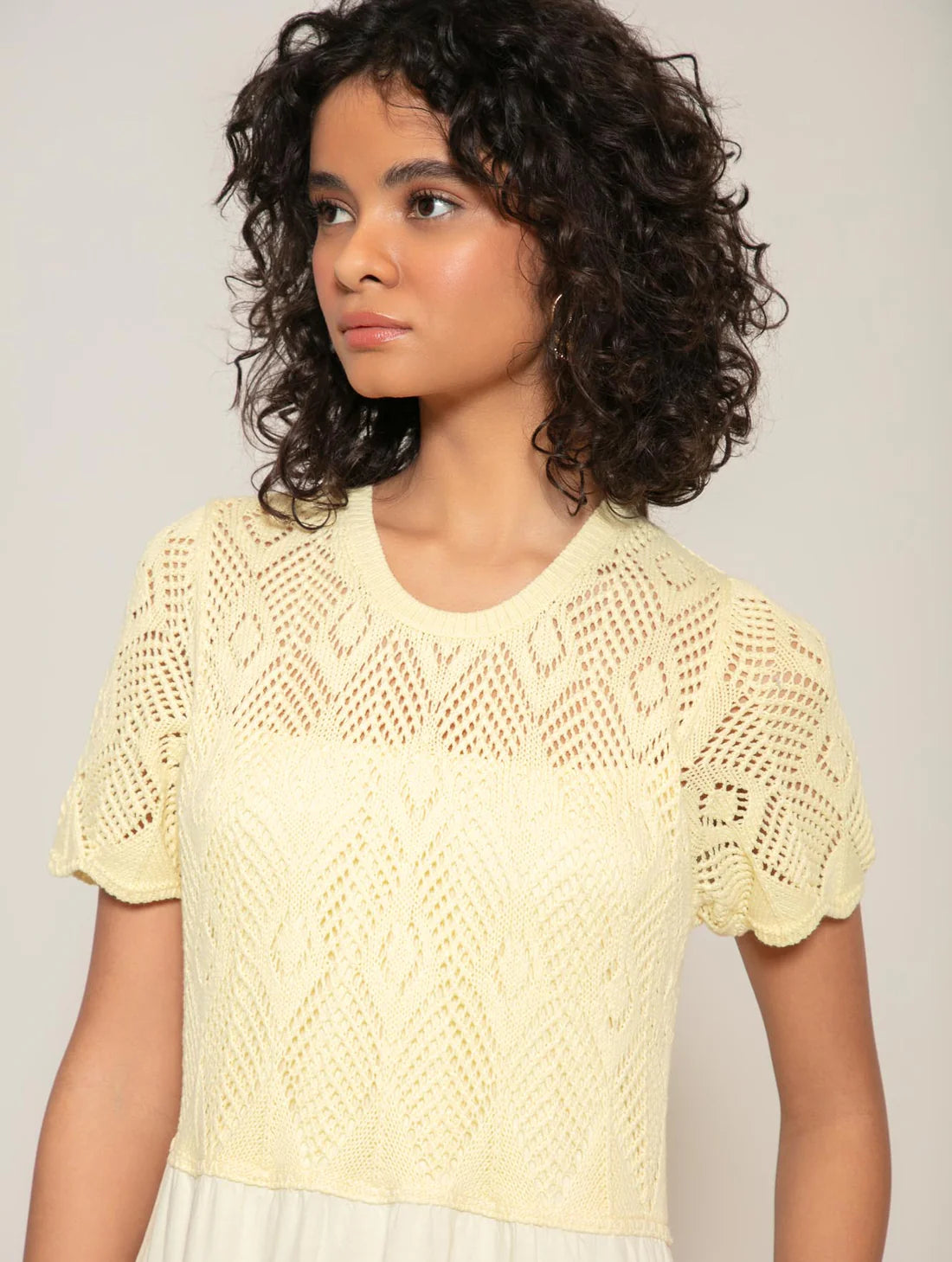 VESTIDO MIDI EVASÊ COM TRAMA VAZADA E BOLSOS BIAMAR 11973