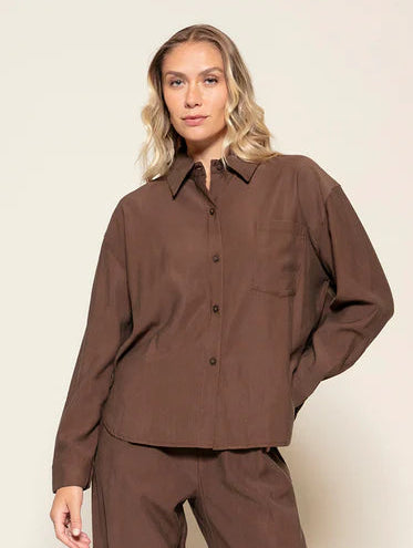 Camisa com detalhe em elástico e botão Biamar 12240