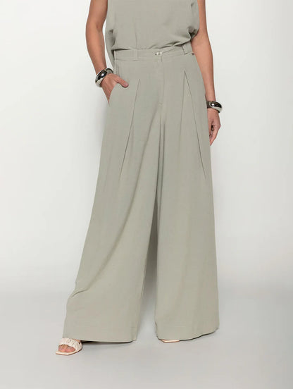 CALÇA PANTALONA COM PREGAS E BOLSOS FACA BIAMAR 12045