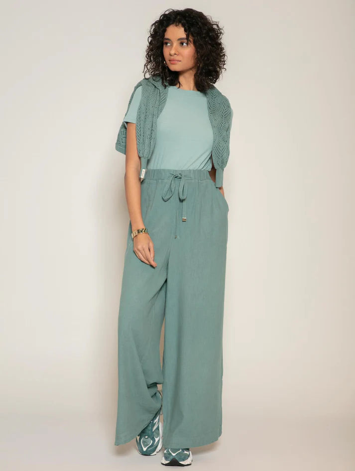 BLUSA CANELADA COM DECOTE REDONDO E MANGAS CURTAS BIAMAR 12070