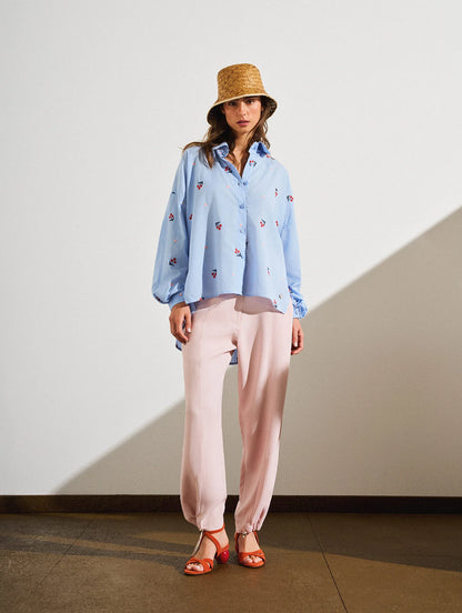 Camisa bordada com fenda lateral Biamar 12609