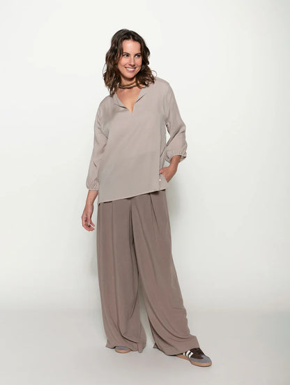 CALÇA PANTALONA COM PREGAS E BOLSOS FACA BIAMAR 12045
