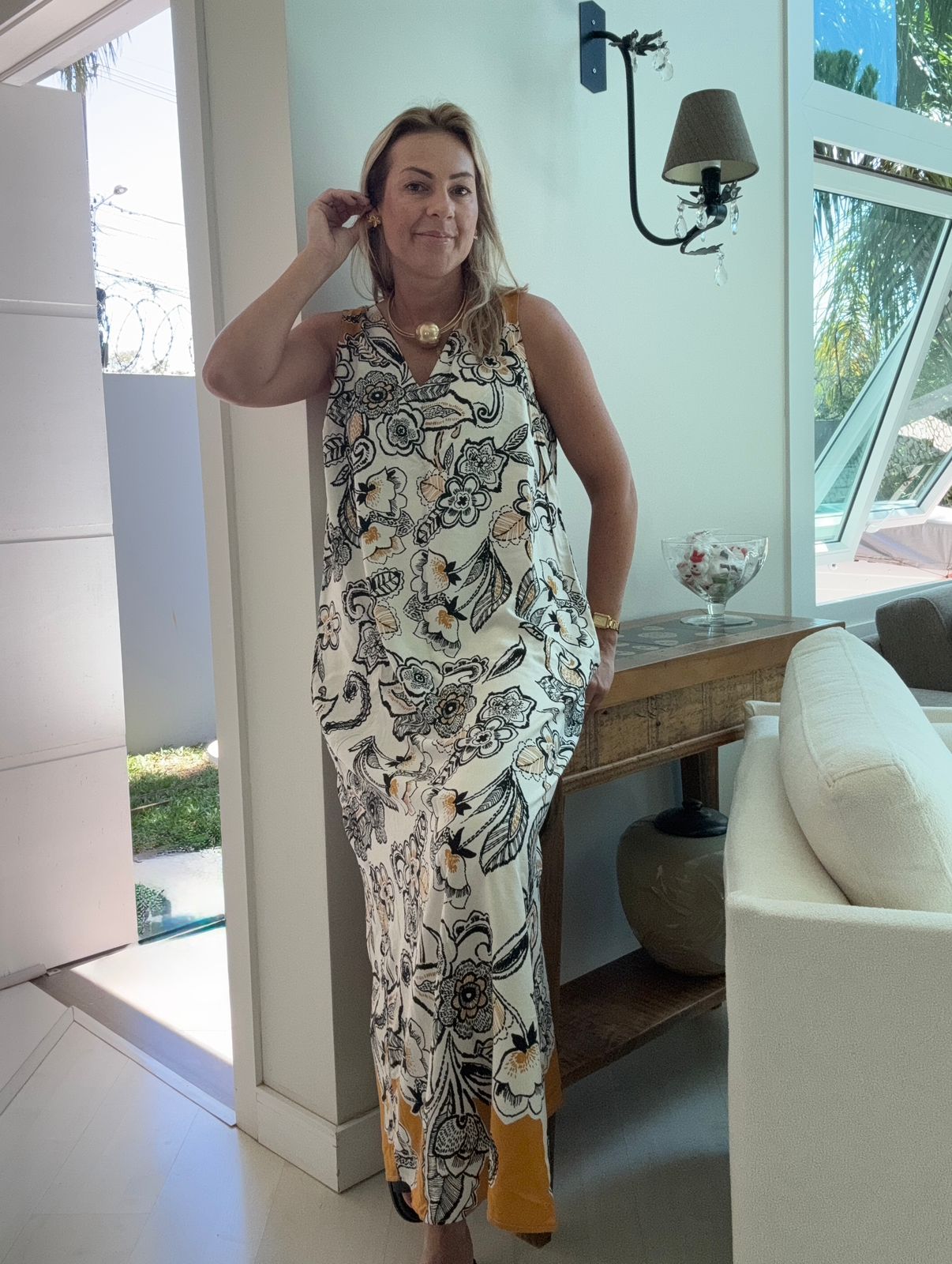 Vestido Mídi Biamar com bolso e fenda lateral