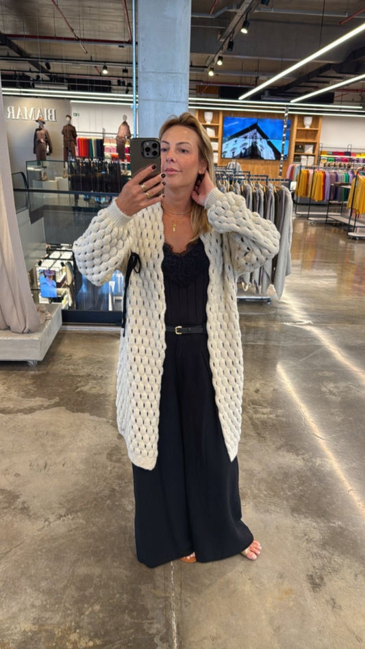 Casaco alongado em ponto vazado com detalhe de laço Biamar 12380