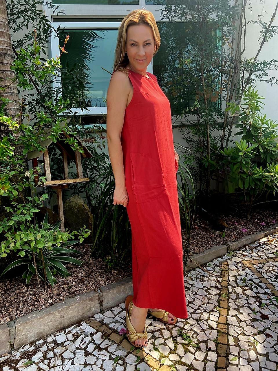 VESTIDO AMPLO COM BOLSO E FENDA BIAMAR (VISCOSE E ALGODÃO)