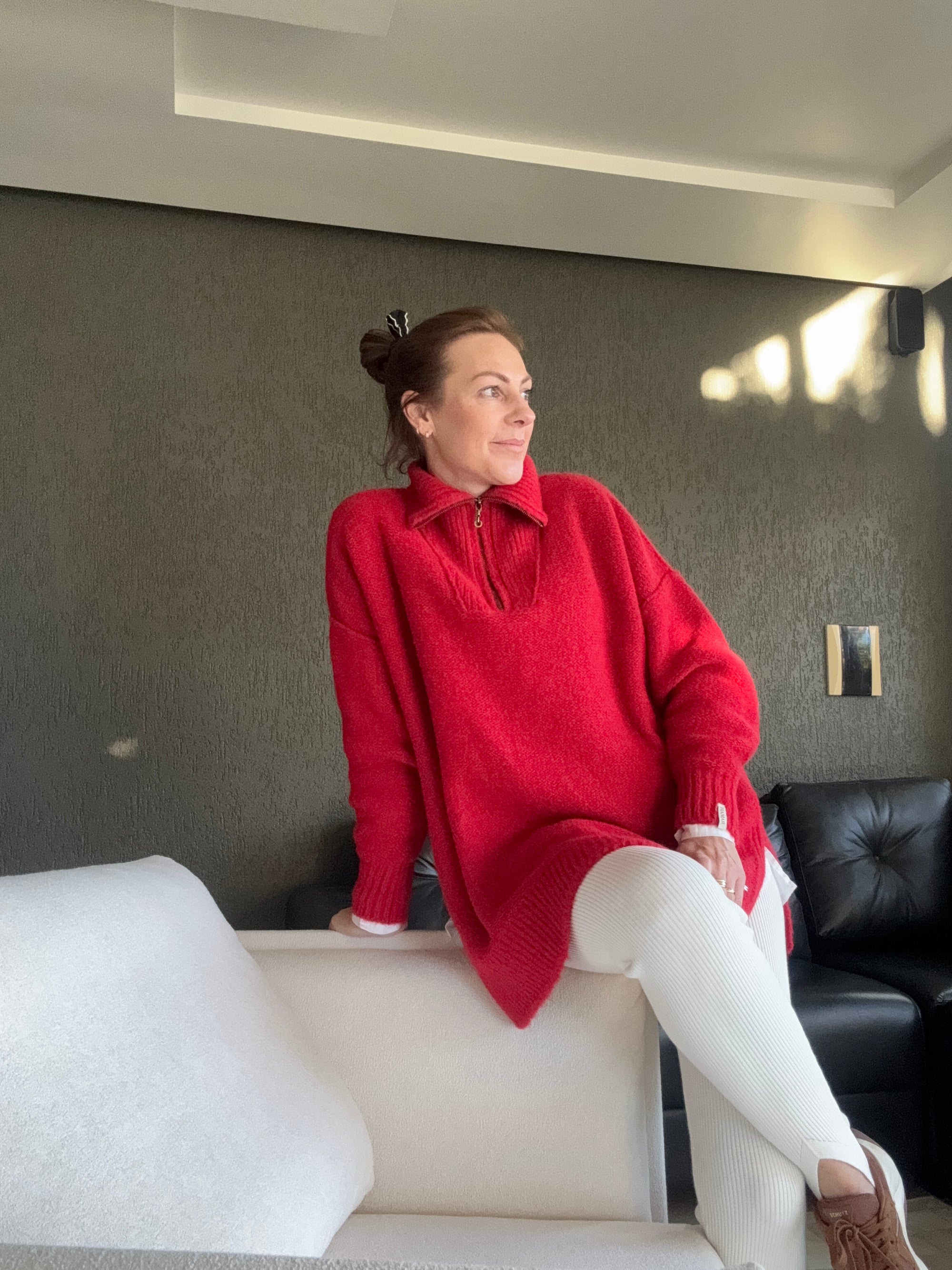 BLUSÃO BIAMAR OVERSIZED COM ZIPER NA GOLA E FENDA NA LATERAL