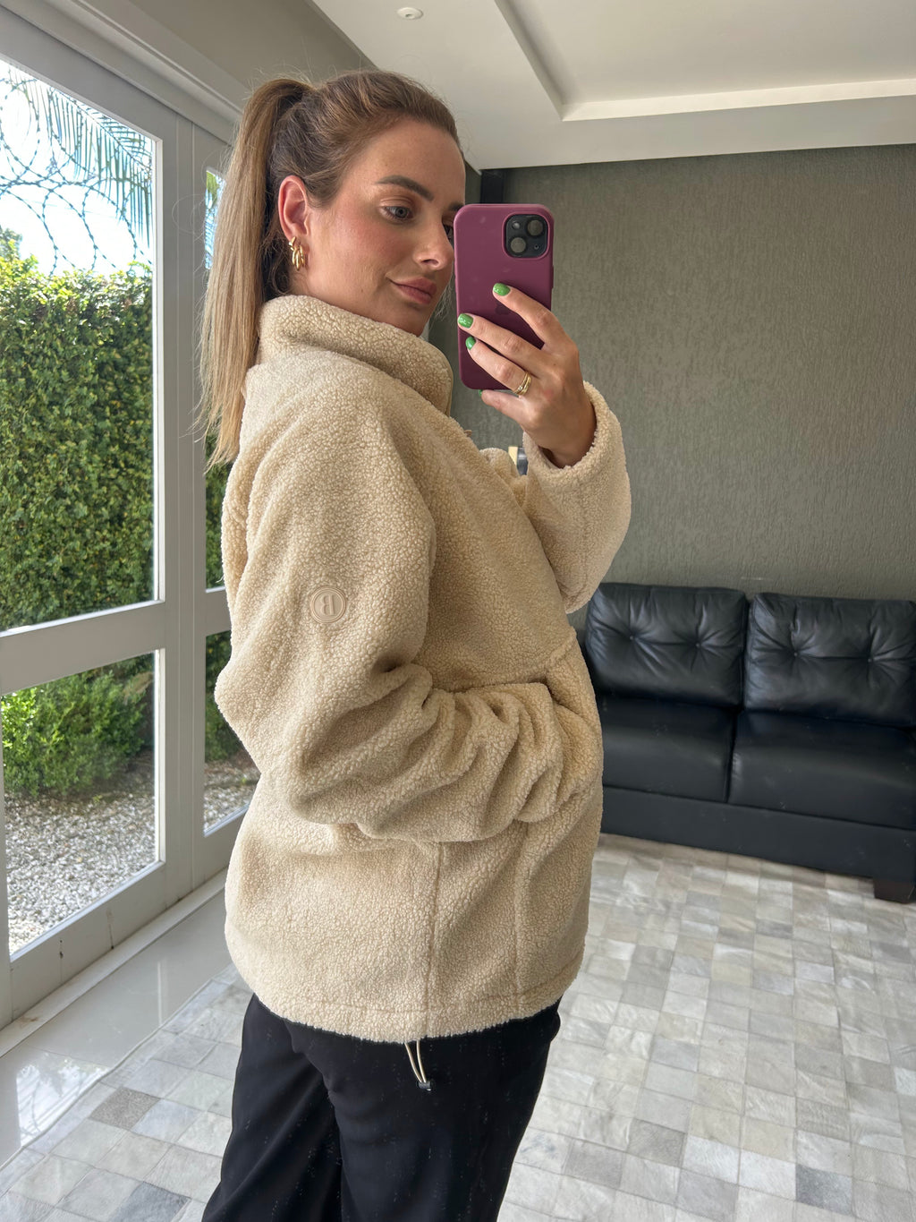 Blusa Canguru em pele fake Biamar