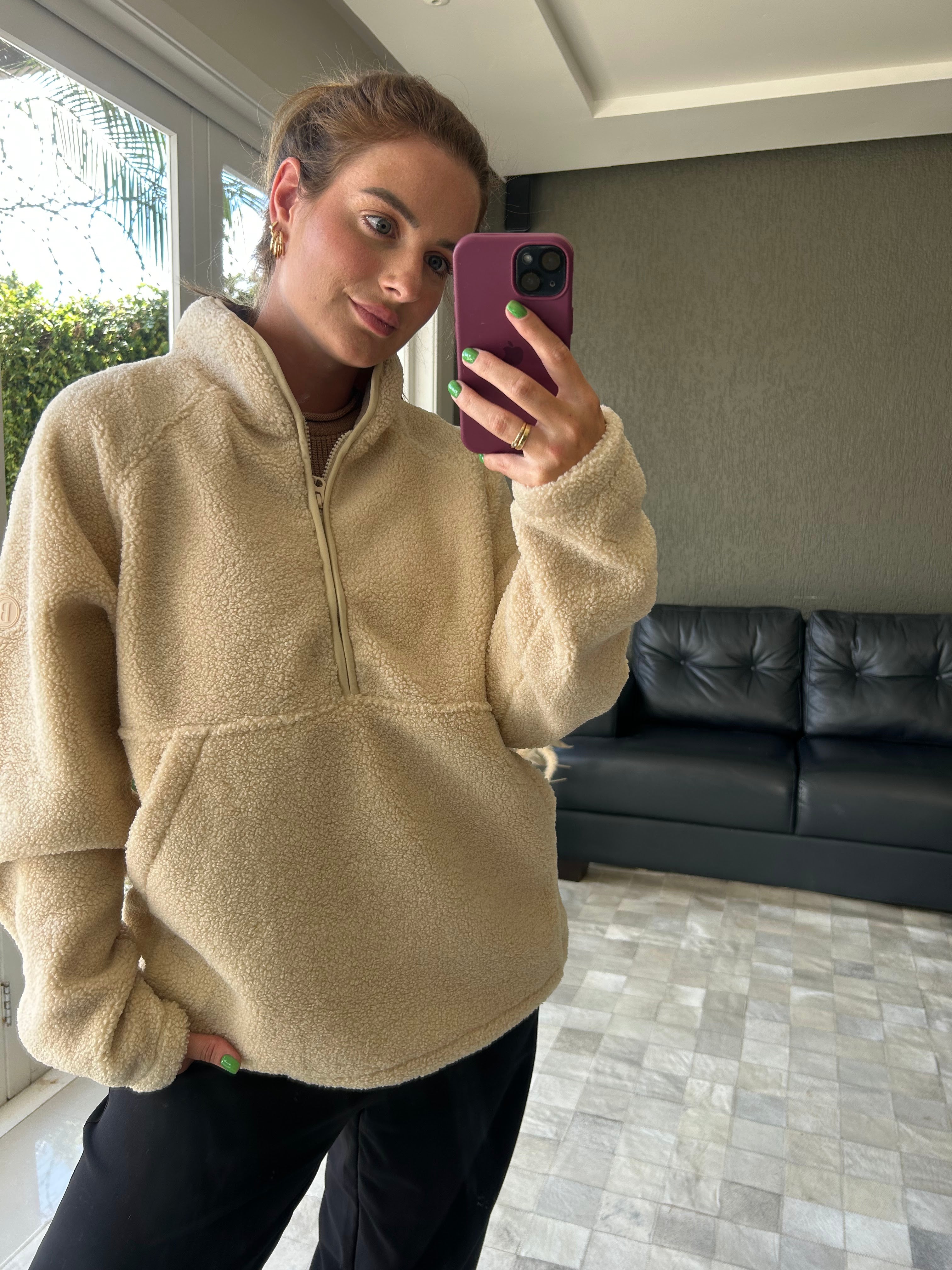 Blusa Canguru em pele fake Biamar