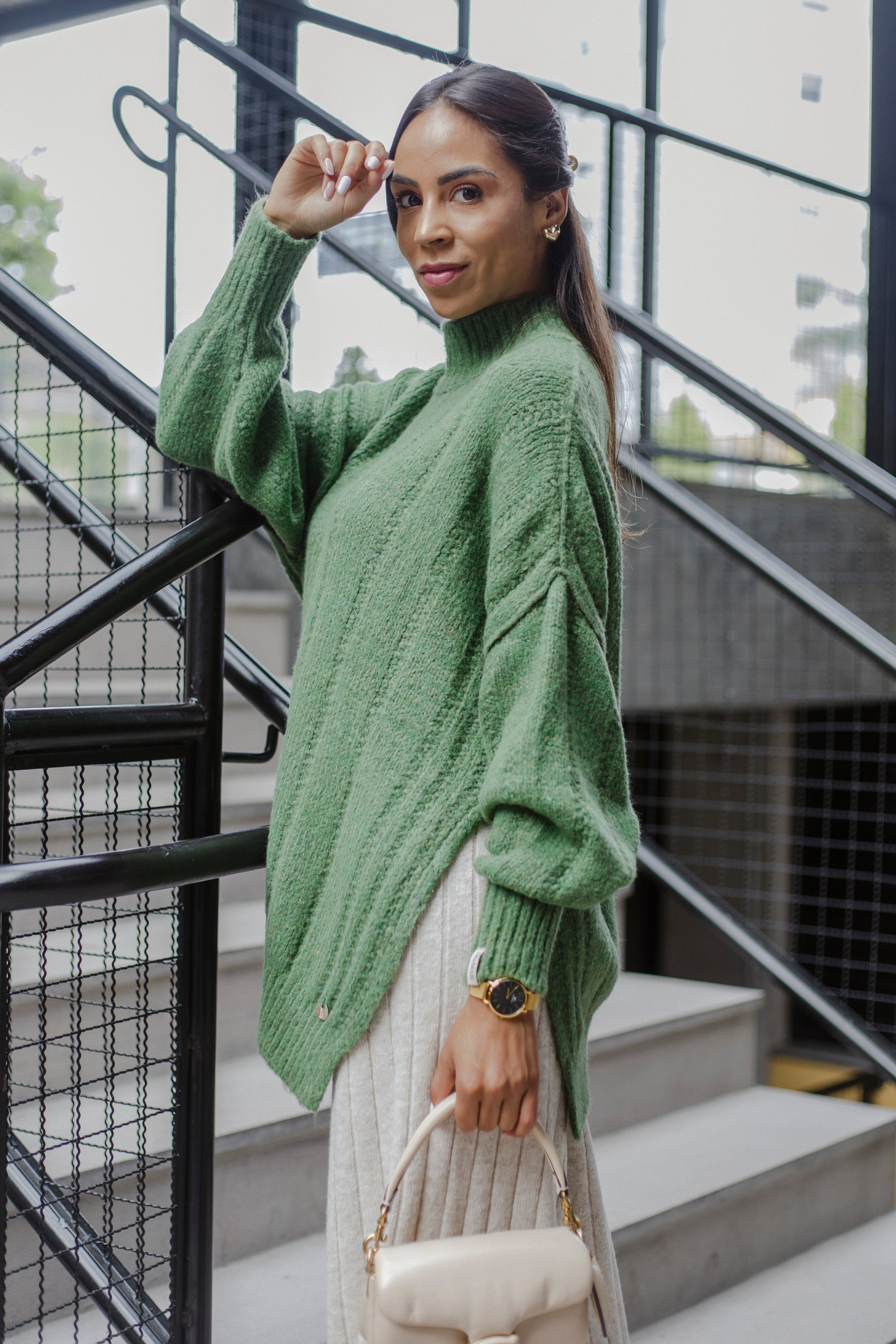 BLUSA BIAMAR OVERSIZED COM MANGAS CAVA QUADRADA