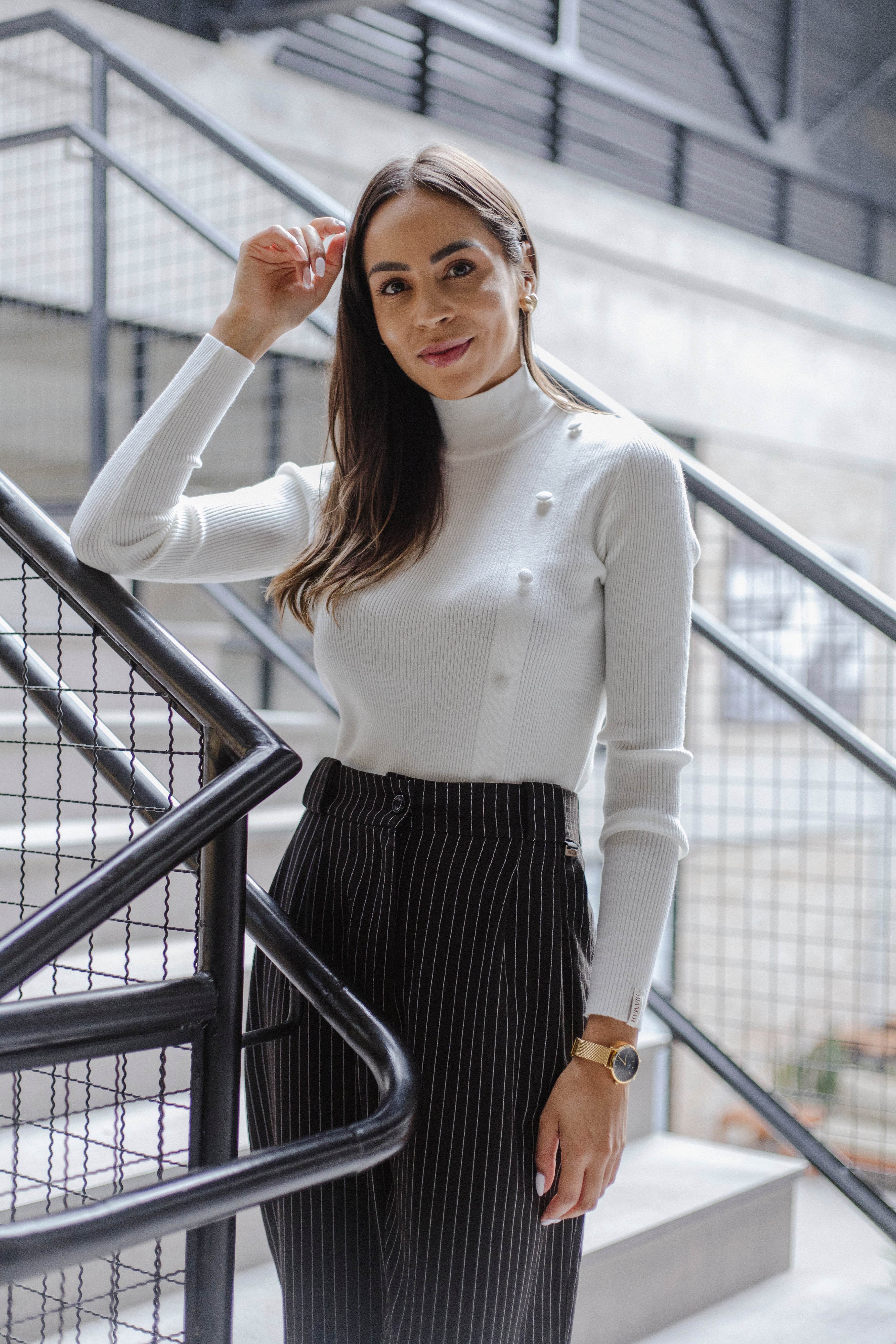 BLUSA BIAMAR CANELADA LEVEMENTE AJUSTADA