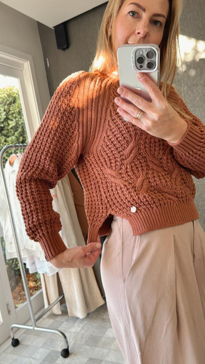 BLUSA DE ALGODÃO COM TECIMENTO DE FOLHAS E MANGAS DE CAVA RAGLAN BIAMAR 11928