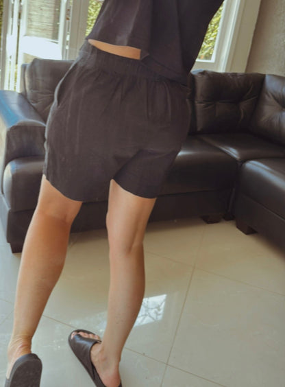 Short Biamar modelo alfaiataria em linho