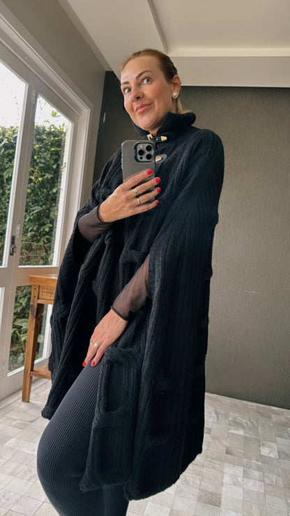 CAPA TRICÔ CORRENTE LONGA COM FECHAMENTO EM GANCHOS