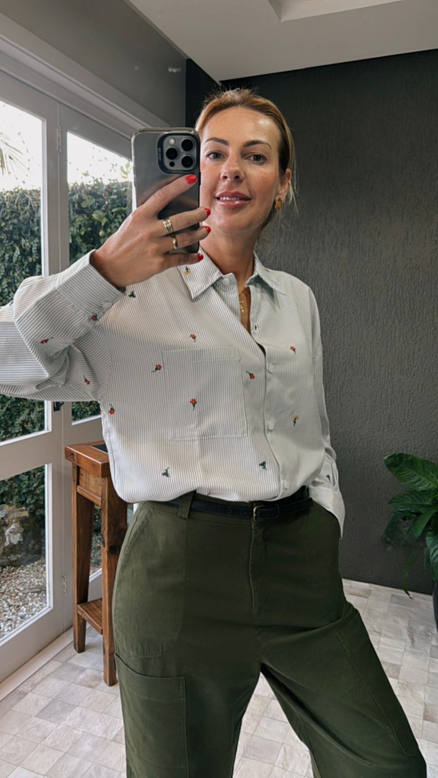 CAMISA EM ALGODÃO BORDADO MINI  FLOR BIAMAR