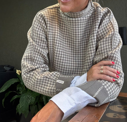 Blusa reversível com padronagem pied de poule e xadrez Biamar 12187