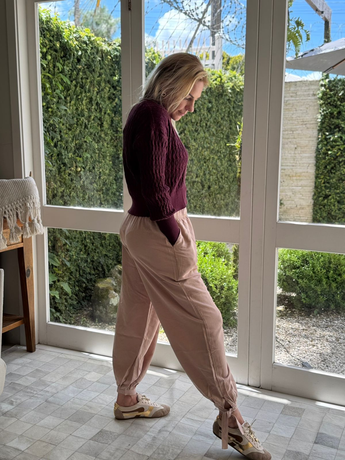 Calça Aladim com amarração e bolsos laterais Biamar 12234