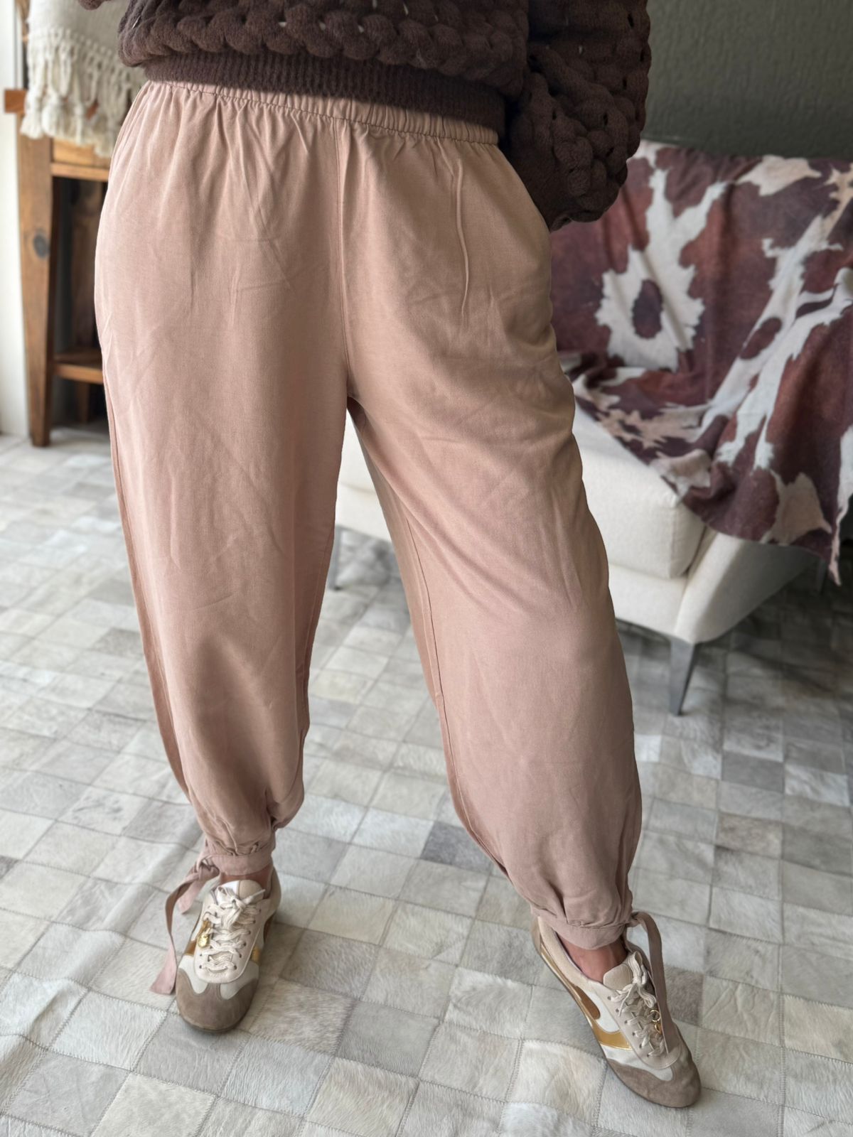 Calça Aladim com amarração e bolsos laterais Biamar 12234