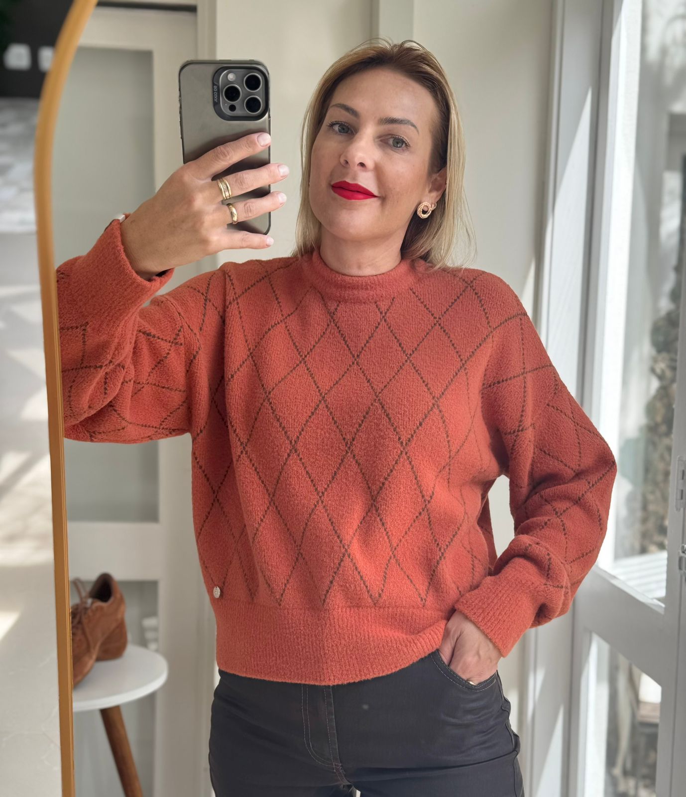 Blusa Biamar fio pluma padronagem losango 12352