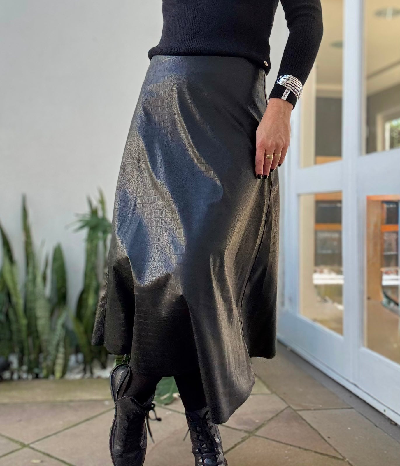 Saia Couro Eco Modelo Croco