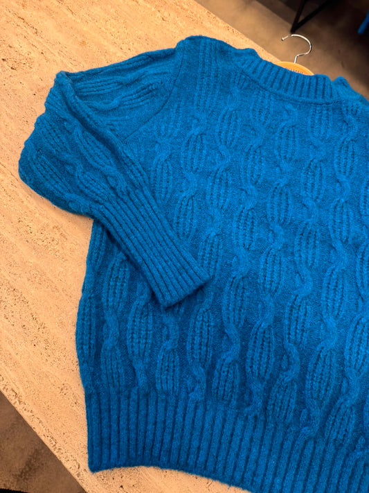 Blusa com trama trabalhada e gola redonda Biamar 12438
