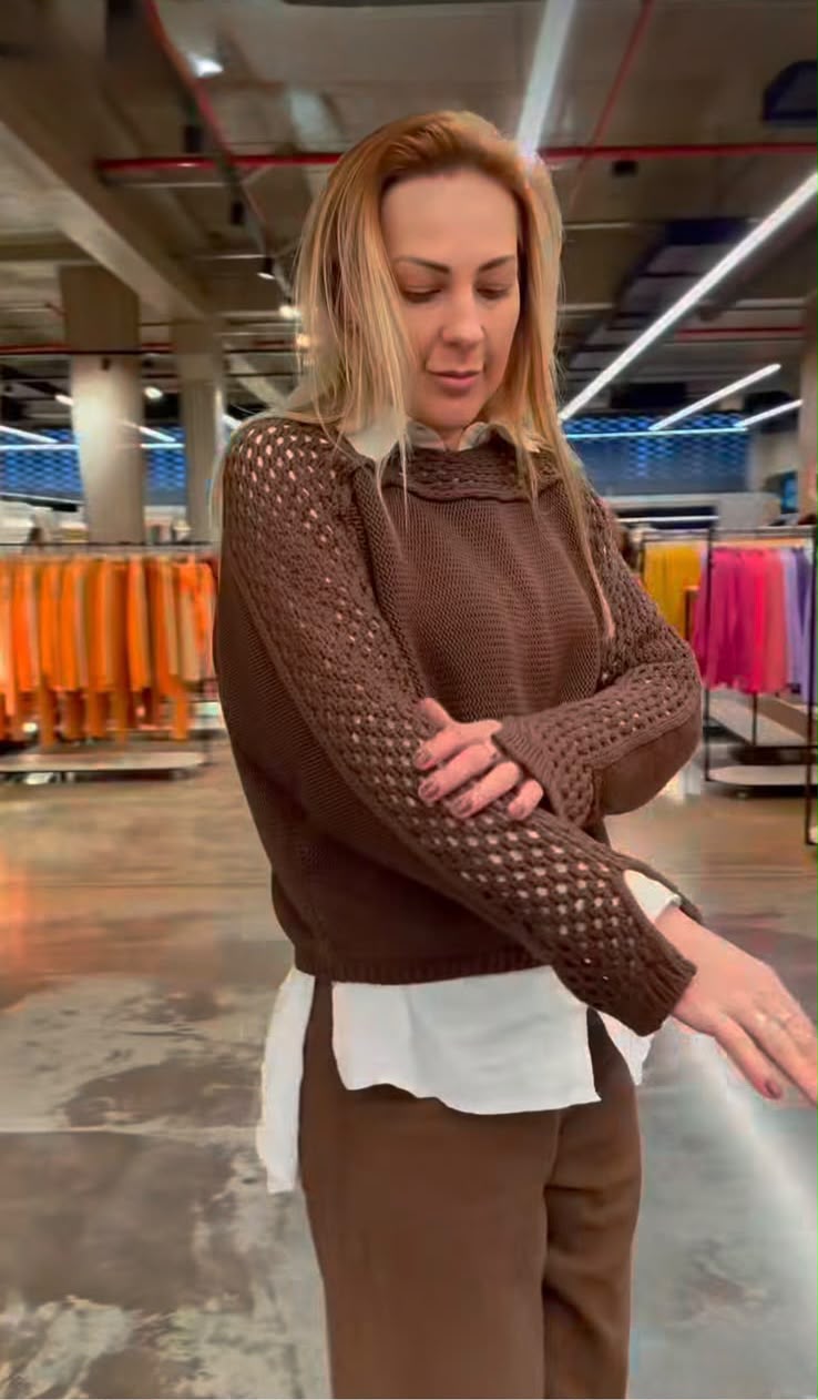 Blusa com detalhe de ponto vazado Biamar 12566