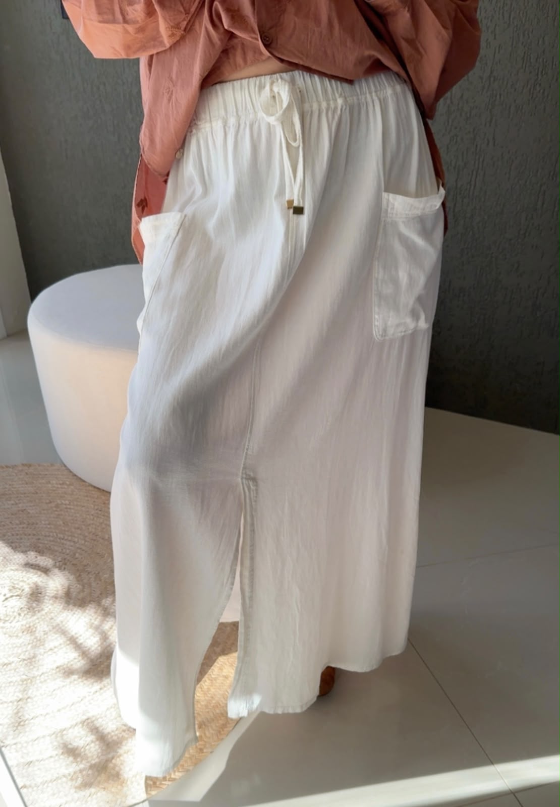 Saia midi com bolsos e cordão Biamar 12288
