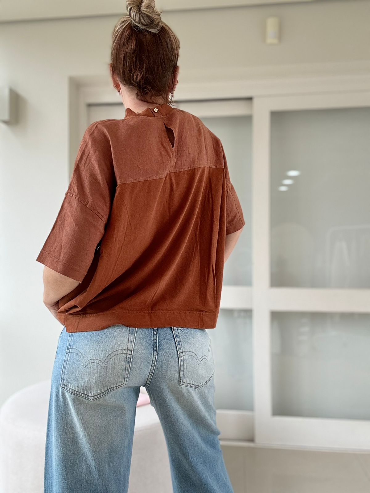 Blusa Biamar em algodão com recorte em linho 12421