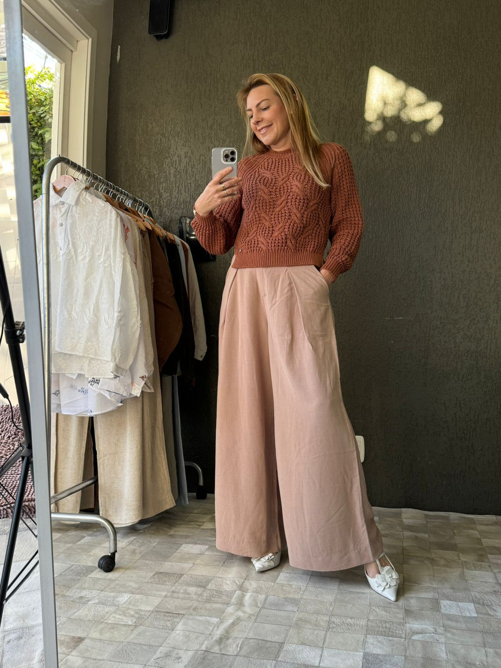 CALÇA PANTALONA COM PREGAS E BOLSOS FACA BIAMAR 12045