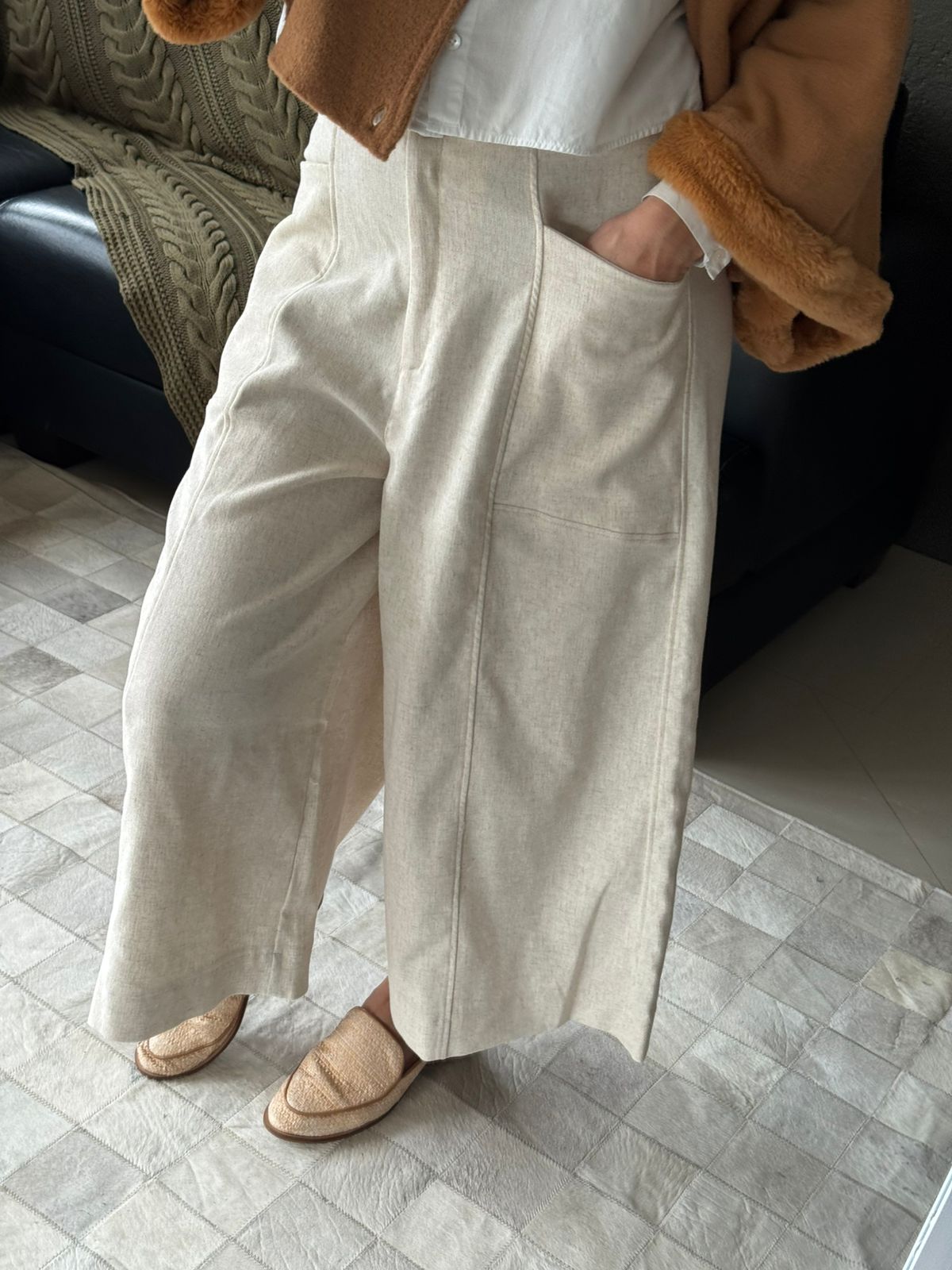 Calça pantacourt com recortes Biamar 12239