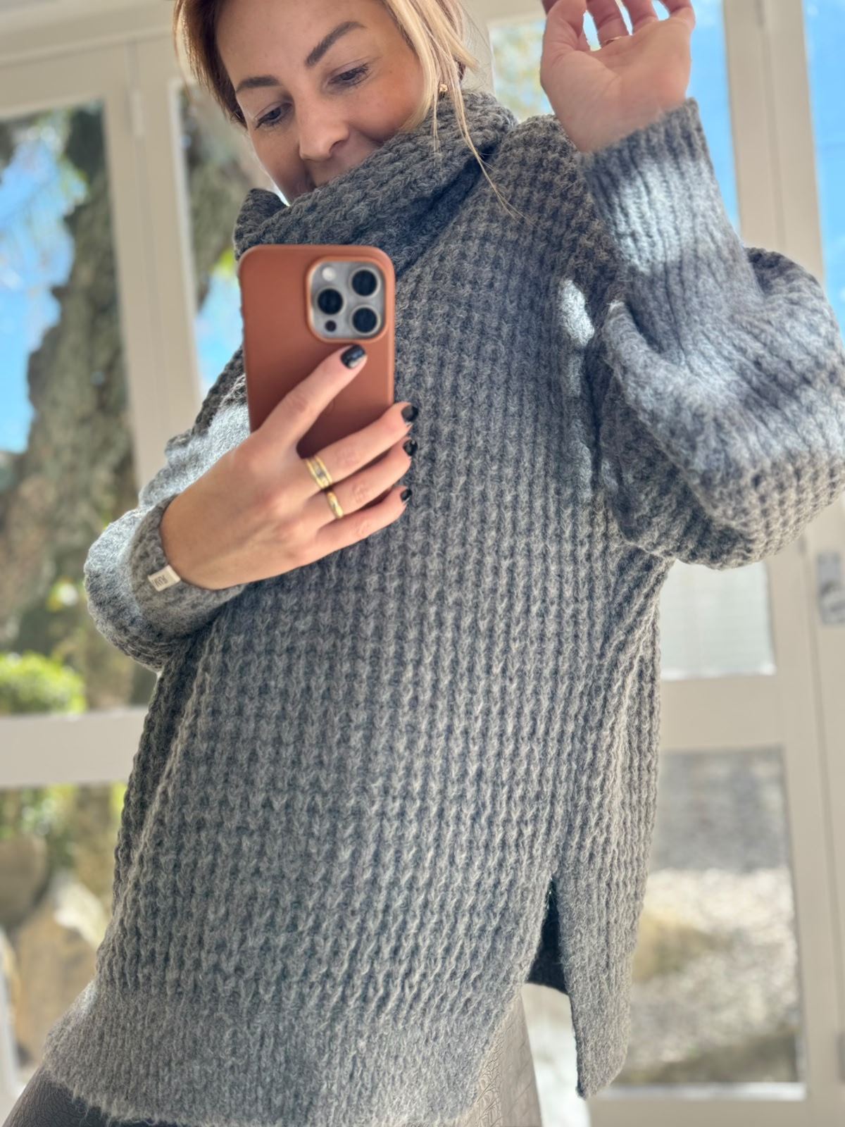 Blusa Biamar com fenda nas laterais e gola removível 11889