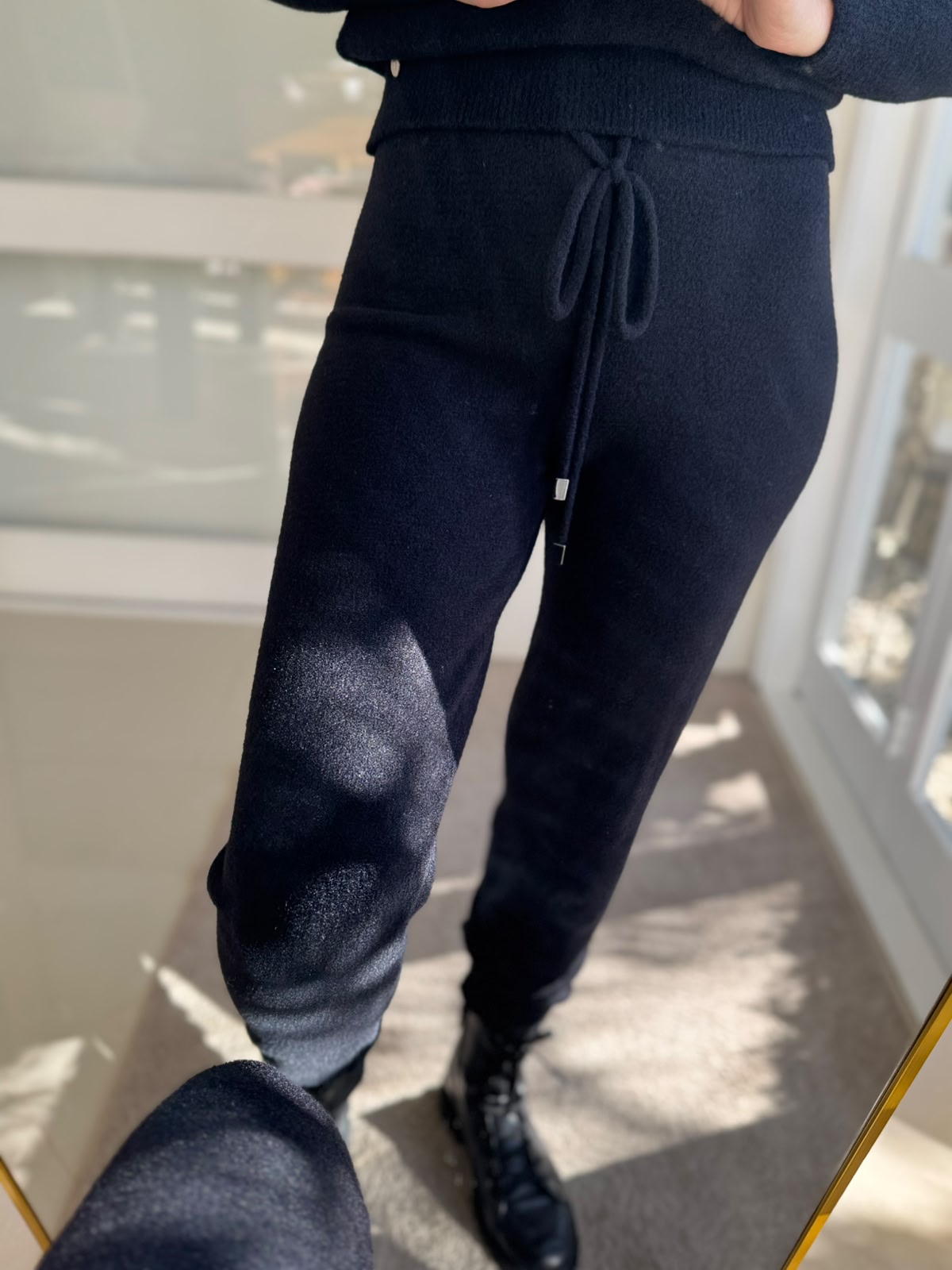 Calça em fio pluma com bolsos laterais e elástico na cintura Biamar 12435