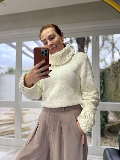 Blusa com gola removível em ponto peônia Biamar 12520
