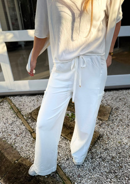 Calça pantalona em moletinho com bolsos laterais Biamar 12311