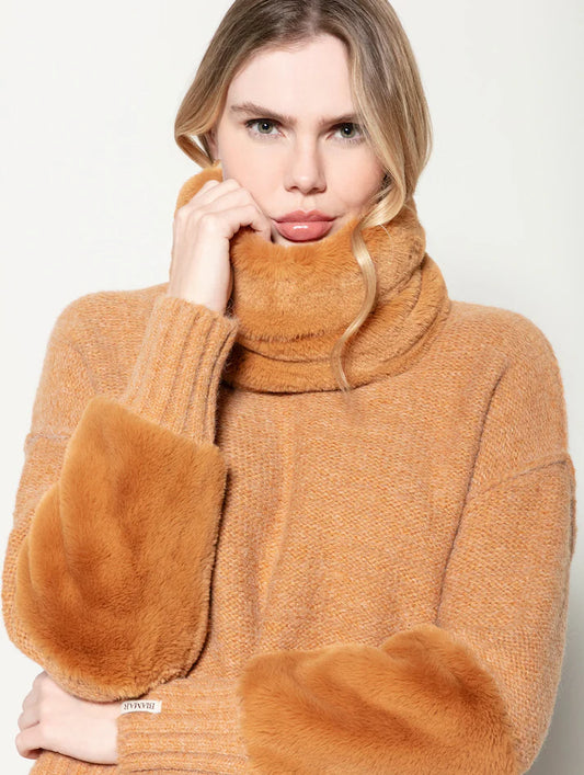 BLUSA COM PELE NO PUNHO E NA GOLA (REMOVÍVEL) FENDA LATERAL