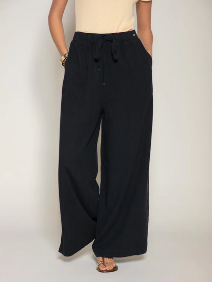 CALÇA PANTALONA COM BOLSO FACA E CORDÃO AJUSTÁVEL BIAMAR 12083
