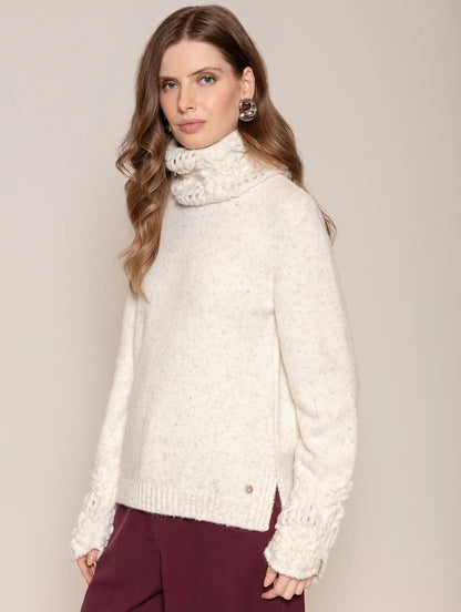 Blusa com gola removível em ponto peônia Biamar 12520