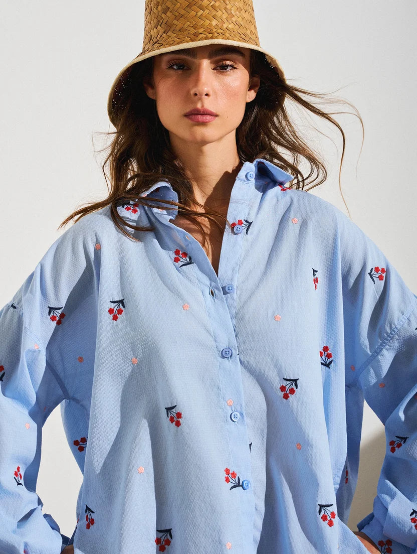 Camisa bordada com fenda lateral Biamar 12609