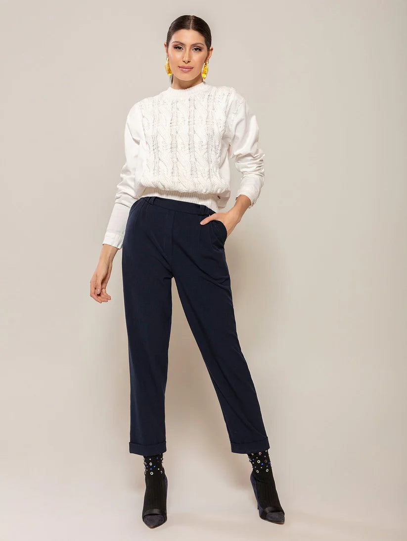 CALÇA COM PREGAS, BARRAS DOBRADAS E BOLSO FACA COM DETALHE BIAMAR 11571
