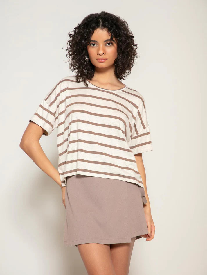 BLUSA QUADRADA MANGA CURTA COM PADRONAGEM EM LISTRAS BIAMAR 12078