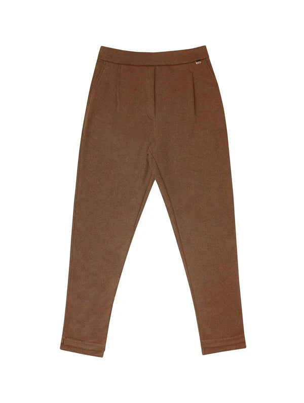 CALÇA DE ALGODÃO ESTILO ALFAIATARIA COM BOLSO FACA E BARRA ALONGADA NA PARTE DE TRÁS BIAMAR