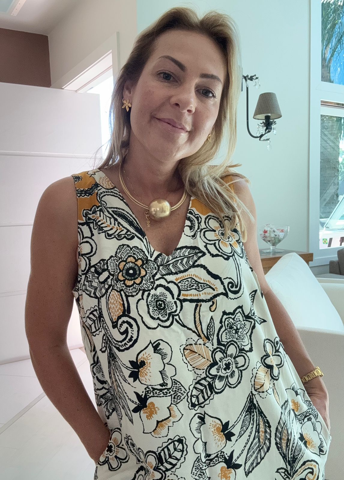 Vestido Mídi Biamar com bolso e fenda lateral